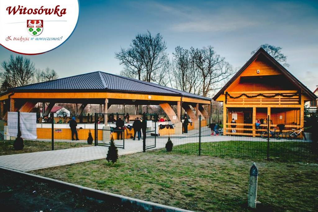 Pokoje Goscinne W Centrum Kultury Wsi Polskiej Wierzchoslawice Exteriér fotografie